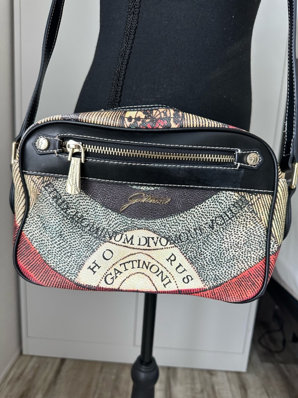 Gattinoni Black Multicolor Printed Crossbody Bag